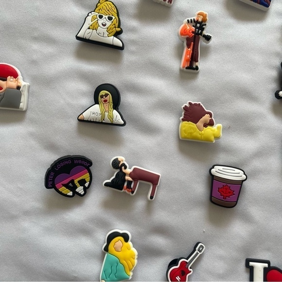 🎤 Pop Star–Inspired Singer Charms for Crocs – Lot of 20 💖 - Picture 4 of 10